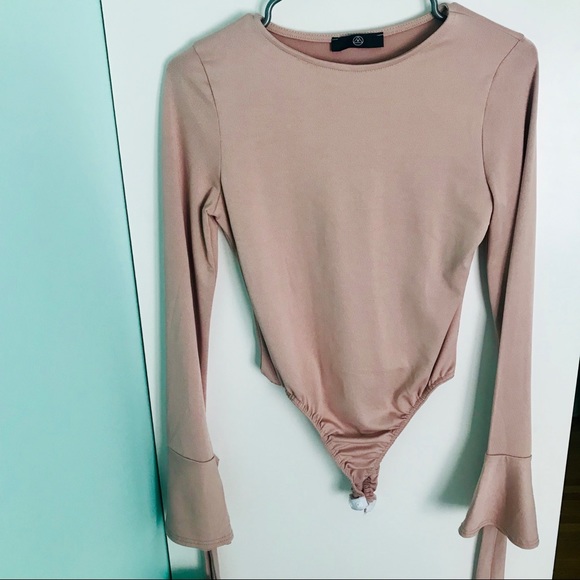 Missguided Tops - Misguided Bell Long Sleeved Nude Bodysuit